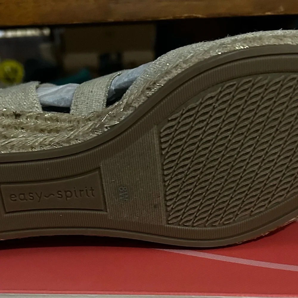 East Spirit NIB ESPADRILLE gold size 8 wide - Picture 6 of 11